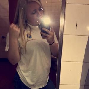 Meet your Posher, Jewelya